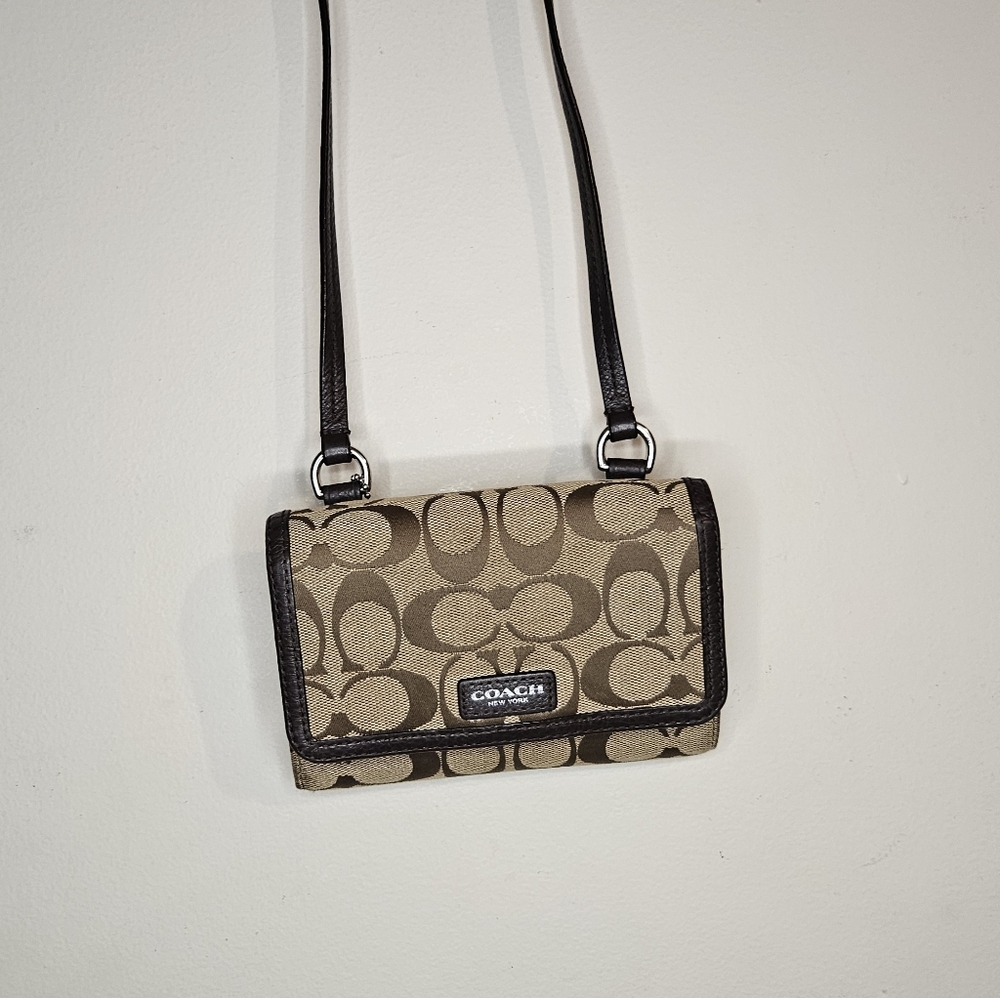 Coach Avery Signature Brown & Cream Wallet Crossbody Bag with Flap Closure - Picture 2 of 7